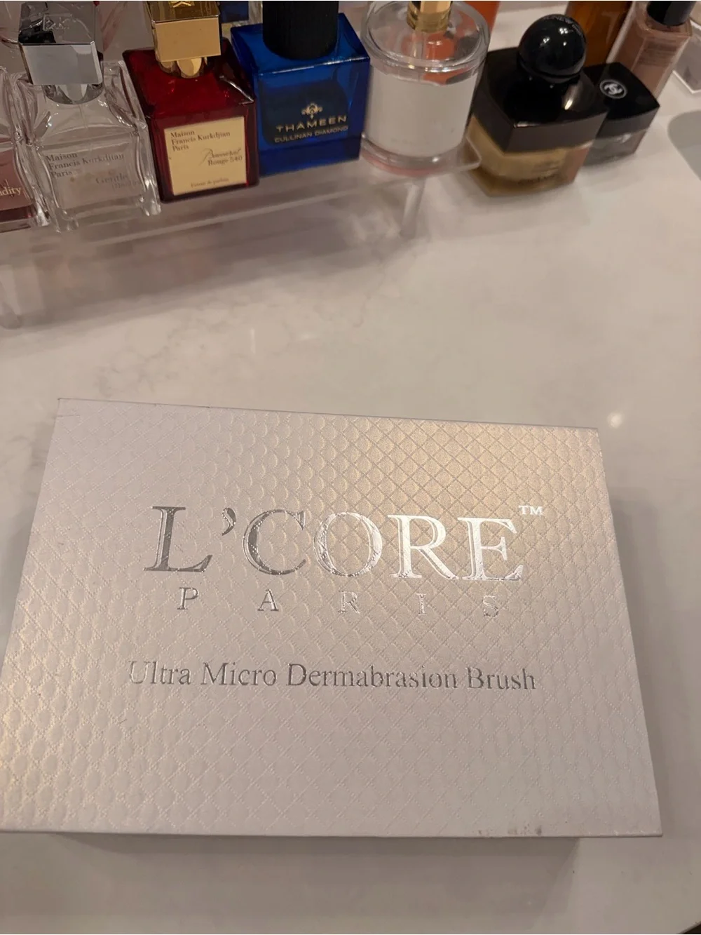 L'CORE Paris Ultra Micro Dermabrasion Brush - White Pearl Box